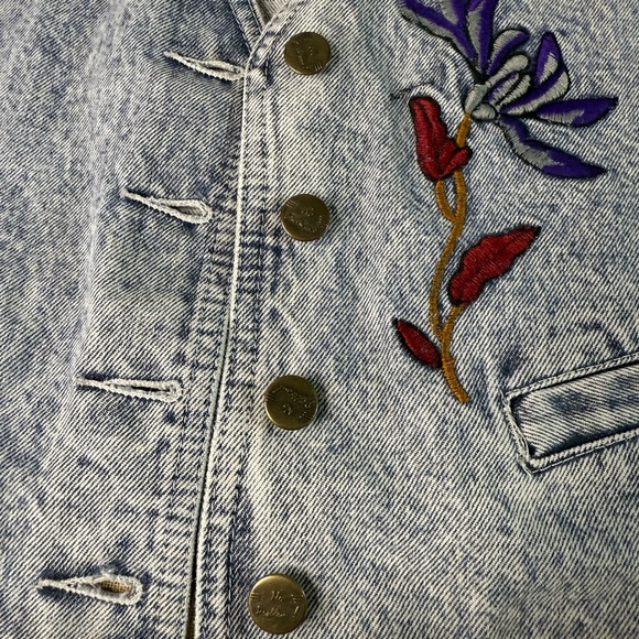 Denim Vest with Floral Embroidery - Picture 11 of 11